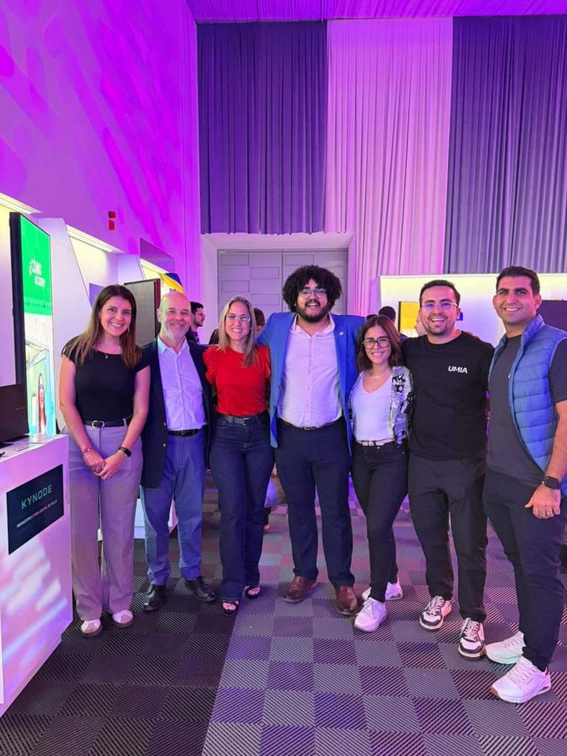 Emprendedores de Venezuela Tech Week junto a KYNODE